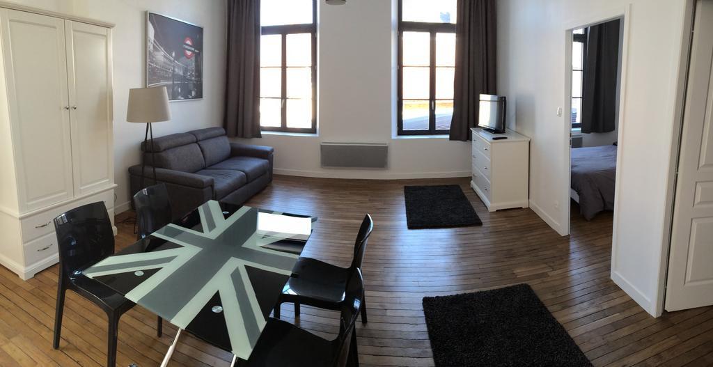 Som-Home Peronne  Ruang foto